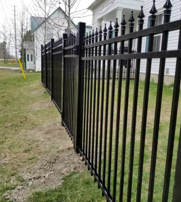 Aluminum Picket Fence Installation in Los Angeles